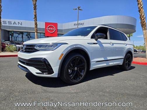 Opal White Pearl Effect 2023 Volkswagen Tiguan 2.0T SE R-Line Black