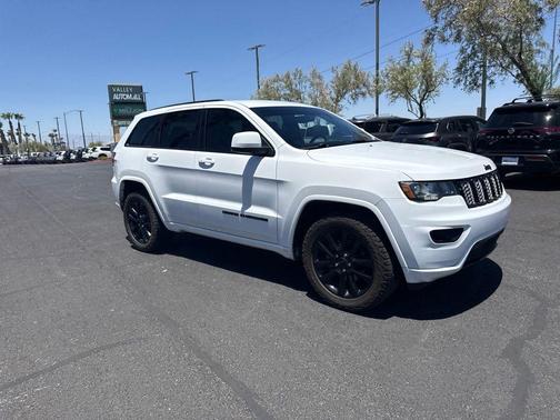 Bright White Clearcoat 2019 Jeep Grand Cherokee Altitude