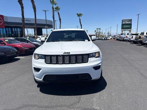 Bright White Clearcoat 2019 Jeep Grand Cherokee Altitude