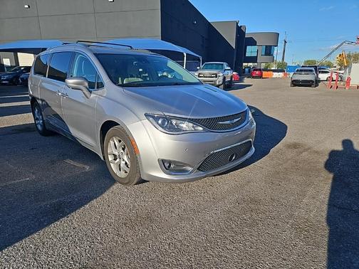 2018 Chrysler Pacifica Touring-L Plus