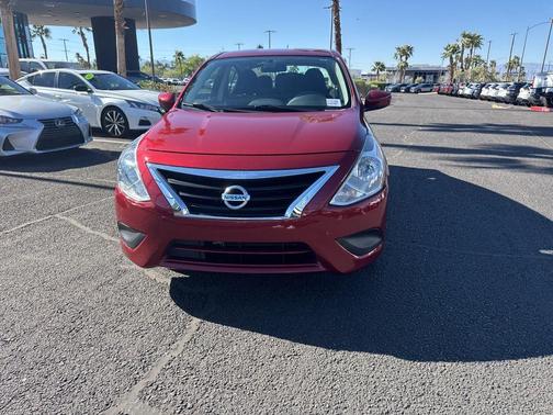 Red 2017 Nissan Versa 1.6 SV