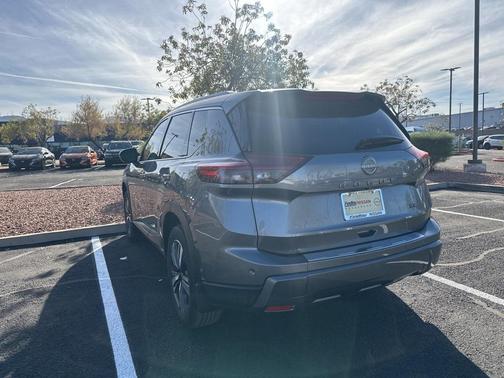 2025 Nissan Rogue SL