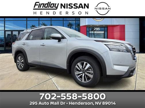 2025 Nissan Pathfinder SL