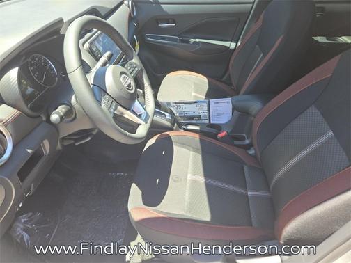 2025 Nissan Versa 1.6 SR