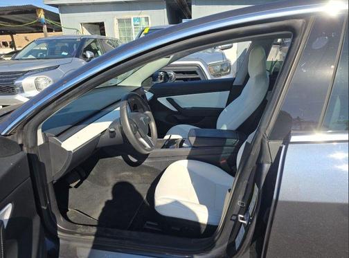 Midnight Silver Metallic 2020 Tesla Model 3 Long Range