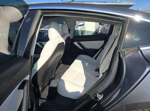 Midnight Silver Metallic 2020 Tesla Model 3 Long Range