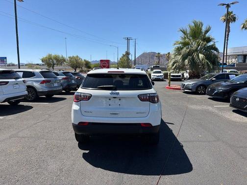 White Clearcoat 2018 Jeep Compass Sport