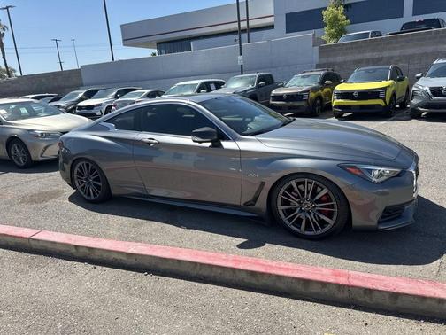 2017 INFINITI Q60 3.0t Red Sport 400