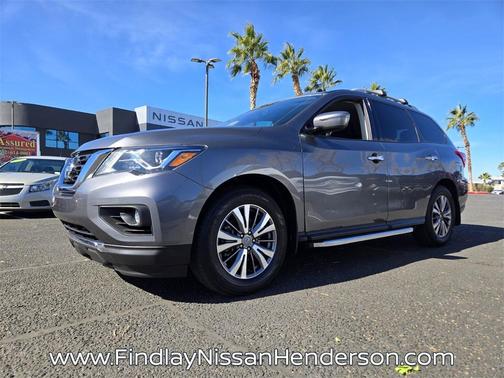 2019 Nissan Pathfinder SV