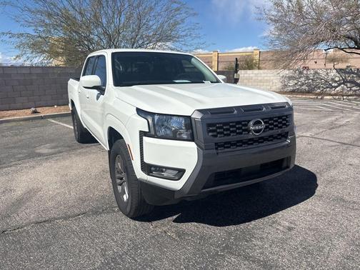2025 Nissan Frontier SV