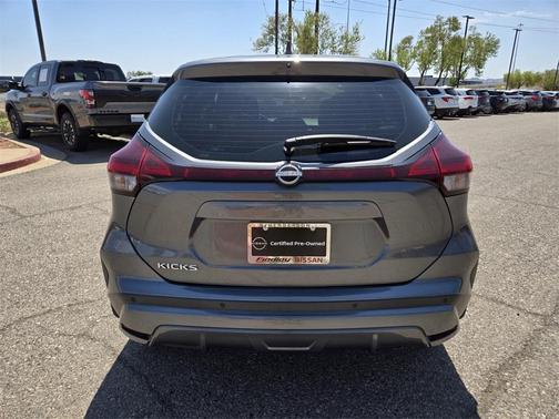 2022 Nissan Kicks S