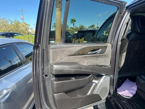 2017 Cadillac Escalade ESV Platinum