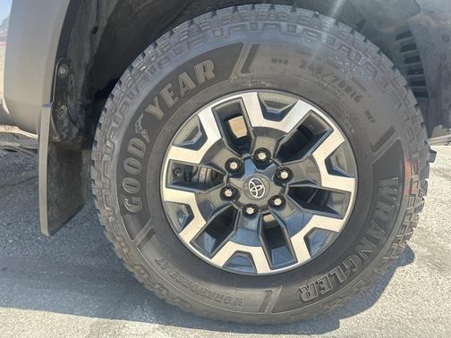 2021 Toyota Tacoma TRD Off Road