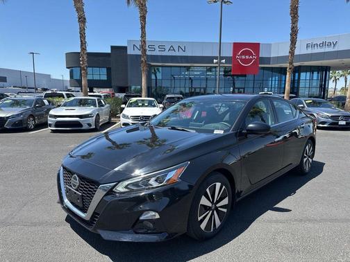 Black 2019 Nissan Altima 2.5 SV