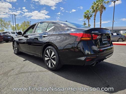 Black 2019 Nissan Altima 2.5 SV