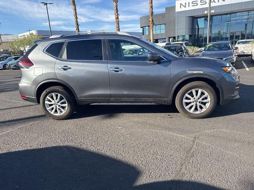 Gun Metallic 2018 Nissan Rogue SV