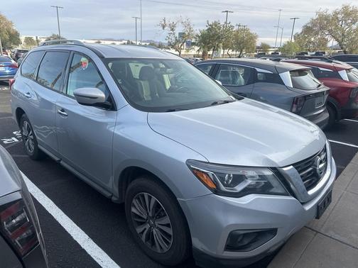 2019 Nissan Pathfinder SV