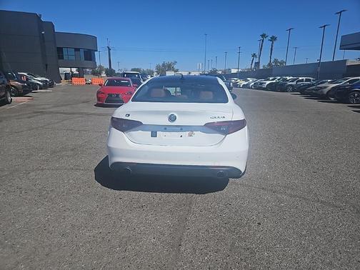2019 Alfa Romeo Giulia Base