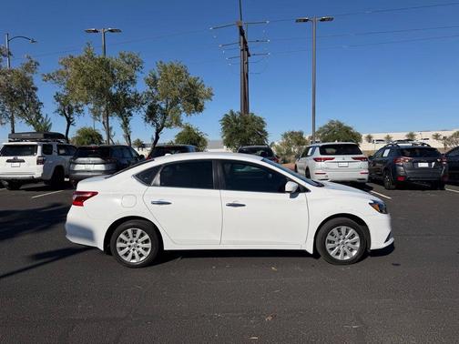 Cloud White 2016 Nissan Sentra SV
