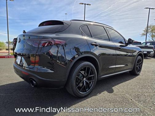 Vulcano Black Metallic 2020 Alfa Romeo Stelvio Base