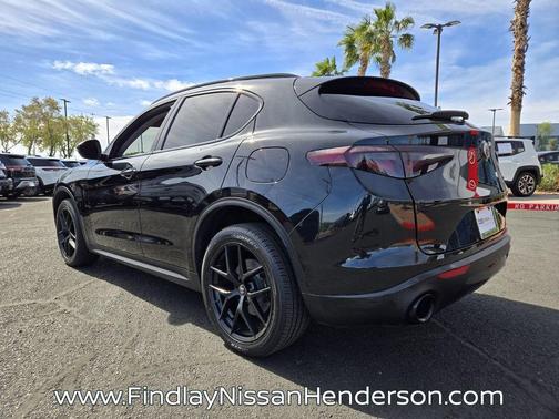 Vulcano Black Metallic 2020 Alfa Romeo Stelvio Base