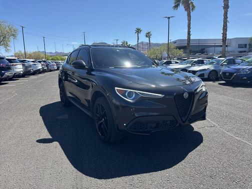 Vulcano Black Metallic 2020 Alfa Romeo Stelvio Base