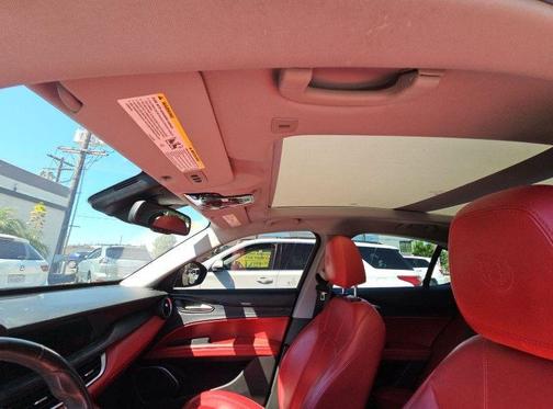 2020 Alfa Romeo Stelvio Base