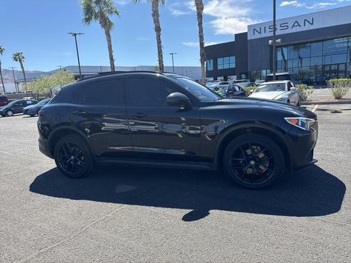 Vulcano Black Metallic 2020 Alfa Romeo Stelvio Base