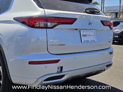 White Diamond 2024 Mitsubishi Outlander SEL