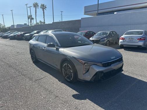 2025 Kia K4 GT-Line