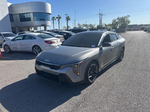 2025 Kia K4 GT-Line