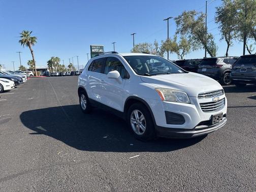 Summit White 2016 Chevrolet Trax LT