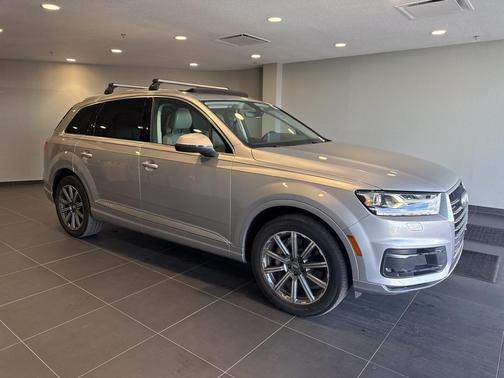 2019 Audi Q7 45 Premium