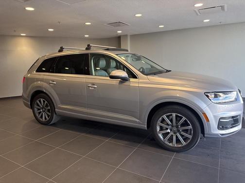 2019 Audi Q7 45 Premium