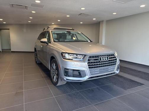 2019 Audi Q7 45 Premium