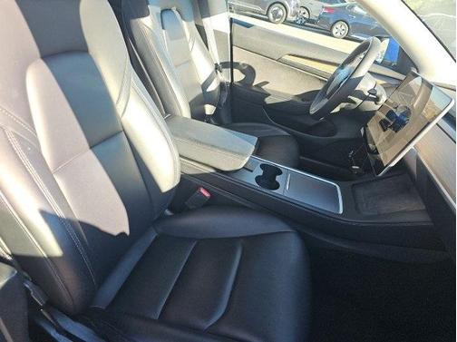 2022 Tesla Model 3 Base
