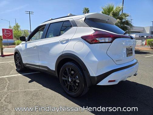 Fresh Powder 2021 Nissan Kicks SR