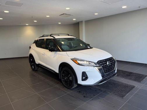 2021 Nissan Kicks SR