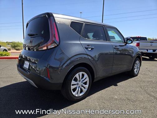 Gravity Gray 2023 Kia Soul LX