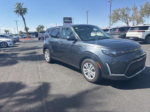 Gravity Gray 2023 Kia Soul LX