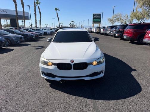 Alpine White 2015 BMW 320 i