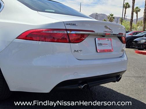 Fuji White 2018 Jaguar XF 25t Premium