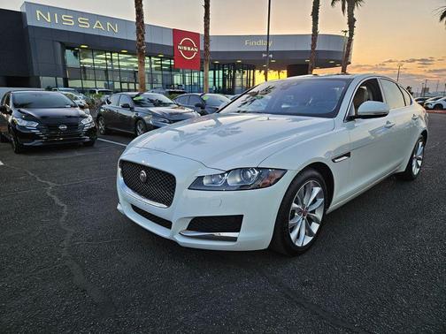 Fuji White 2018 Jaguar XF 25t Premium