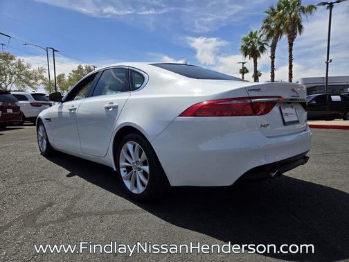 Fuji White 2018 Jaguar XF 25t Premium