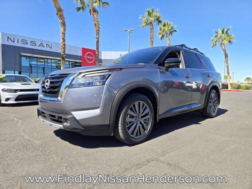 2022 Nissan Pathfinder SL