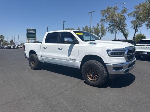 Bright White Clearcoat 2022 RAM 1500 Big Horn