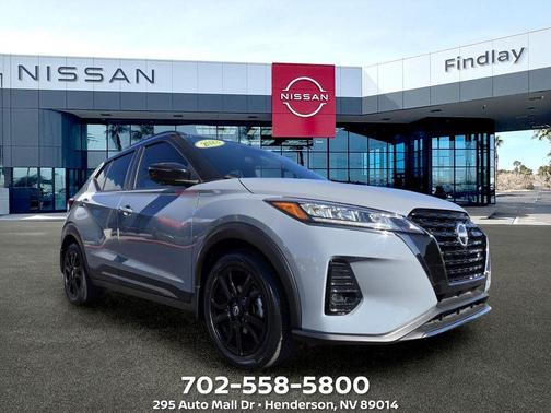 2 Tone Gray / Black 2023 Nissan Kicks SR