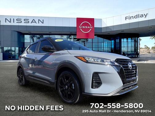 2 Tone Gray / Black 2023 Nissan Kicks SR