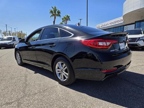 2016 Hyundai SONATA SE