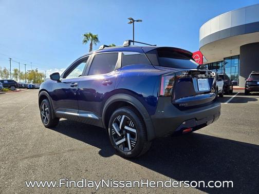 Deep Blue Pearl 2027 Nissan Kicks SV